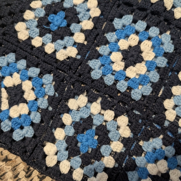 Blue Cropped Crochet Tank Top - Picture 6 of 7